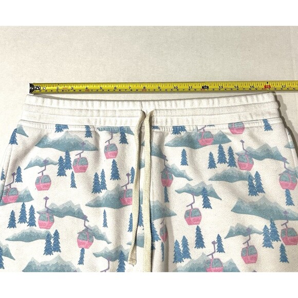 Chubbies Men’s Comfort Shorts Size Large 7” Inseam White Ski Lift Graphic 90's - Picture 8 of 9
